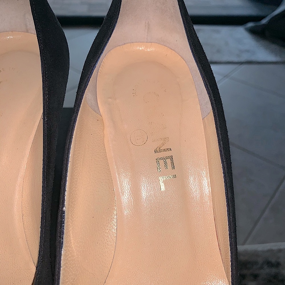 CHANEL Classic Suede Pumps - Picture 11 of 16